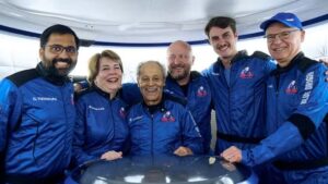 Tripulantes da missão NS-25, da Blue Origin