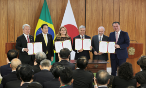 Brasil e Japão assinam memorando de cooperação para recuperação de áreas degradadas