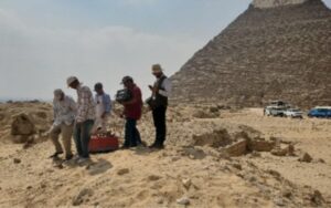 Câmara secreta em forma de L é achada aos pés das Pirâmides de Gizé