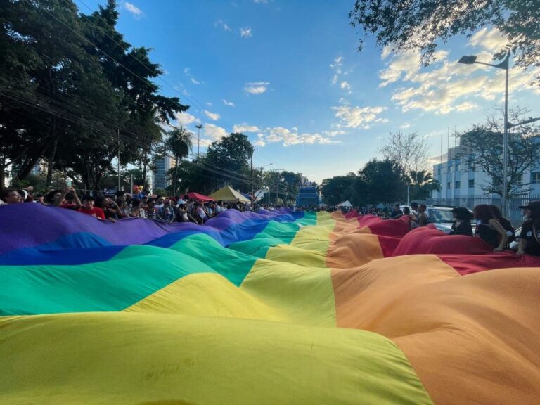 Campanha ‘Sangue LGBTQIA+ Salva Vidas’ estende horário do Hemosul até 17h