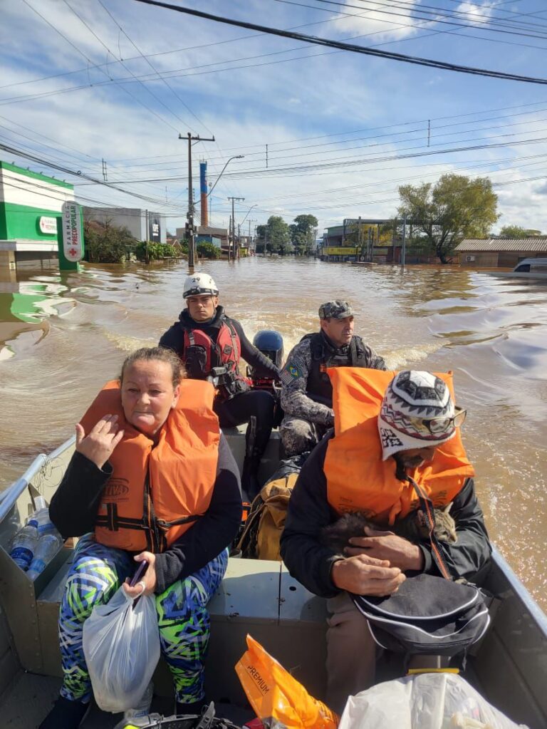 Com atuação de equipes dos Bombeiros, PM e Defesa Civil, MS continua a apoiar o Rio Grande do Sul