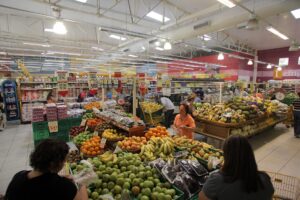 Conab: preços da batata caem nos atacadistas em abril; frutas também registram queda