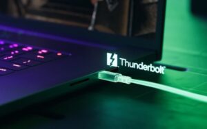 É possível conectar 2 PCs usando cabo Thunderbolt?