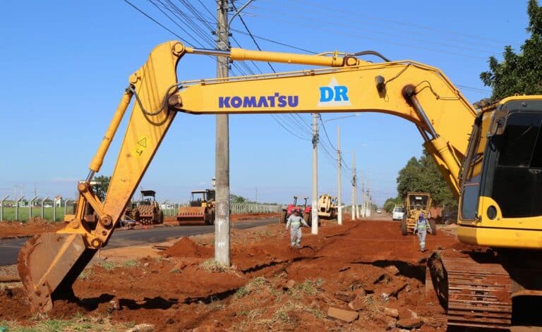 Emblemática, obra de pavimentação que liga o Bairro Serradinho ao Núcleo Industrial já muda região Imbirussu em Campo Grande