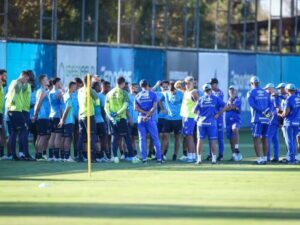 Grêmio é a favor da paralisação do Brasileirão mas planeja retomar os treinos