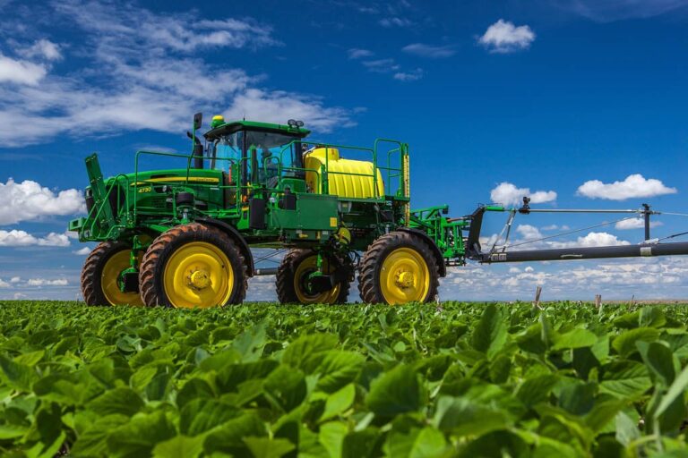 John Deere tem 3 unidades afetadas por enchentes no RS