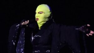 Madonna surge no palco para ensaiar com cantora brasileira; veja quem