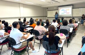 Mais de 500 assistentes de educação infantil passam por formação continuada nesta quarta-feira