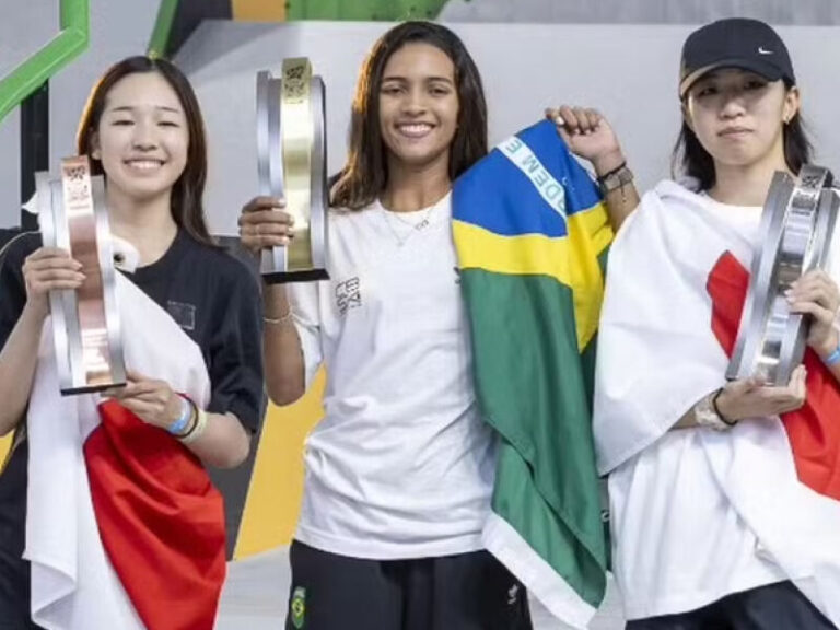 Mais um! Rayssa Leal é campeã da etapa da China do Pré-Olímpico de skate