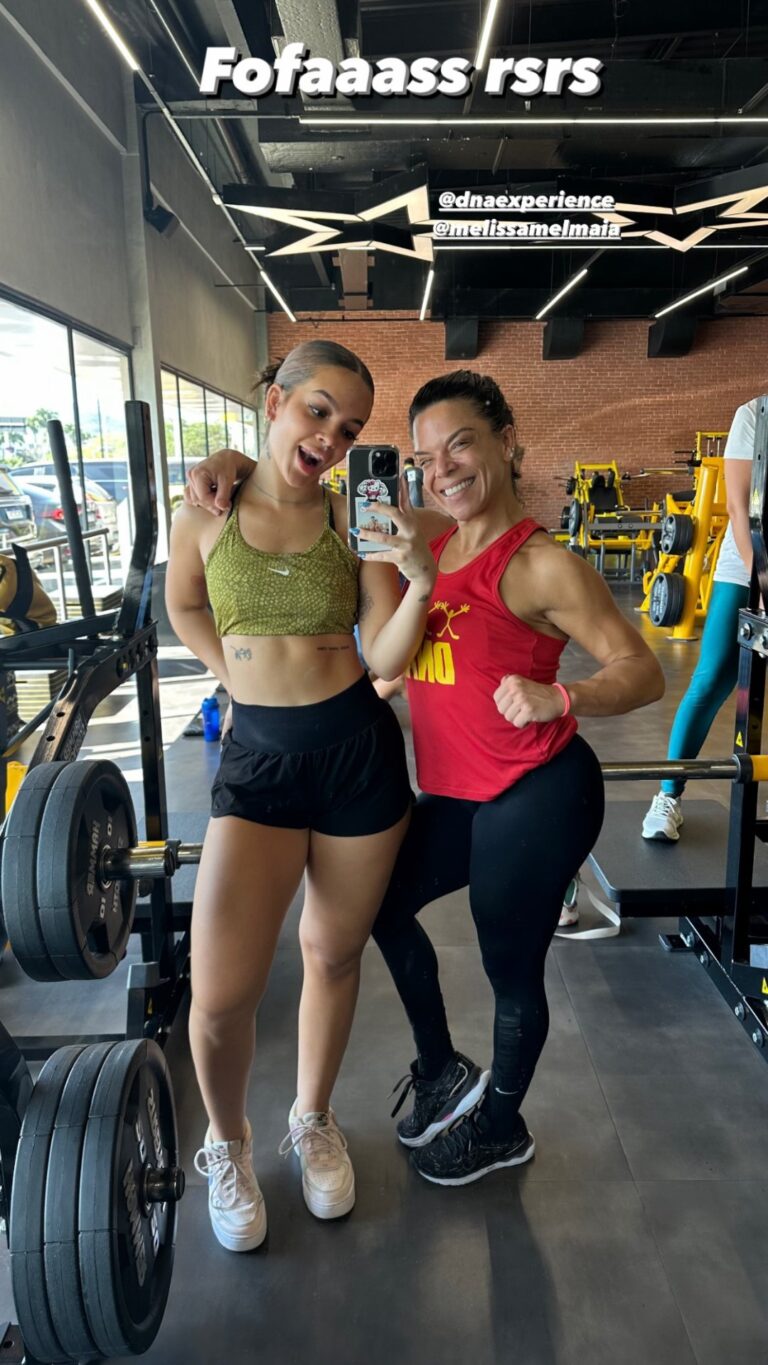 Mel Maia ostenta corpo sarado de top e shorts durante treino; fotos Reprodução/Instagram