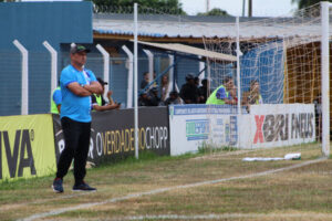 Naviraiense anuncia contratação do técnico Douglas Ricardo para Série B