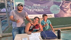 Projeto oferece aulas de futebol para crianças e adolescentes no Parque Tarsila do Amaral