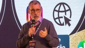 SBT demite diretor nacional de Jornalismo após 13 anos; veja o motivo