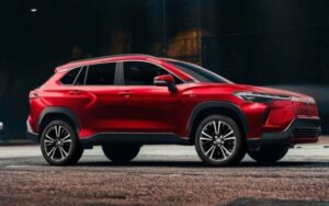 Toyota corrige “falha grave” na linha do Corolla Cross 2025