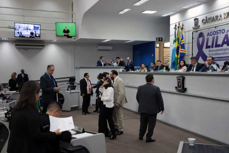 Vereadores analisam projeto para proteção de migrantes na Capital