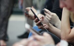 25% dos celulares vendidos no Brasil são irregulares, revela pesquisa