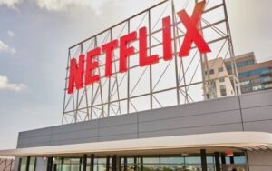 Após aumentar preços, Netflix estuda plano grátis com anúncios