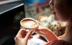 Café faz bem ou mal? Depende da genética, diz estudo