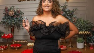 Camila Moura comemora 30 anos com festa temática de Dia dos Namorados em São Paulo