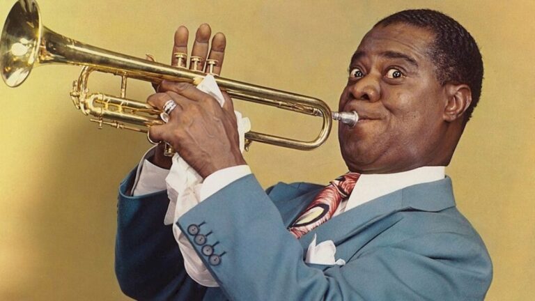 Clássico de Louis Armstrong recebe certificado de multi-platina nos EUA