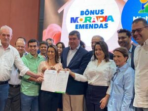 Com apoio de emendas da Bancada Federal, Riedel amplia programa Bônus Moradia em MS