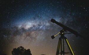 Como observar o alinhamento de planetas neste sábado (29)