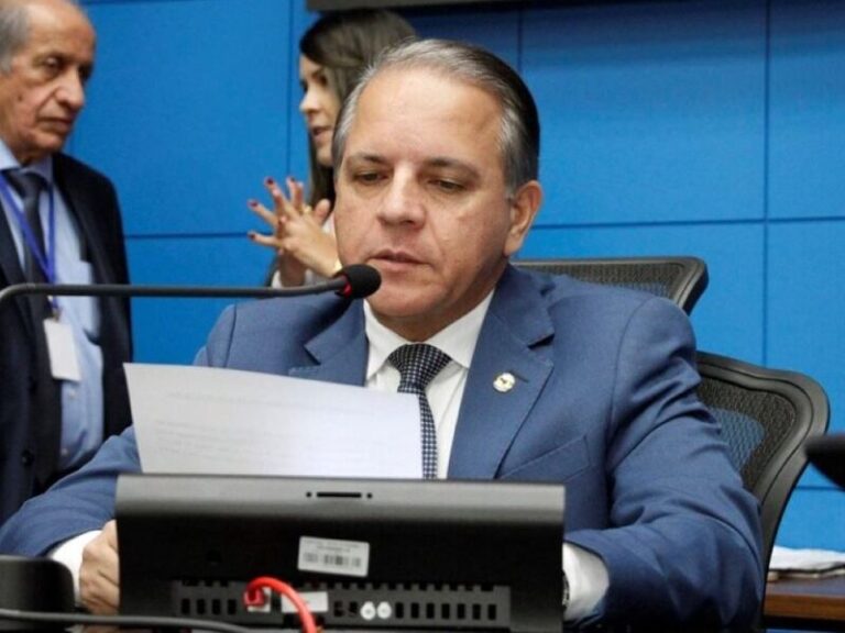 Deputado vai ao STJ e quer saber mais sobre processo de conselheiros do TCE