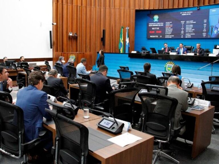 Deputados aprovam semana de mobilização dos homens contra a violência