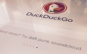 DuckDuckGo ganha chatbot com as IAs Claude, ChatGPT e Llama