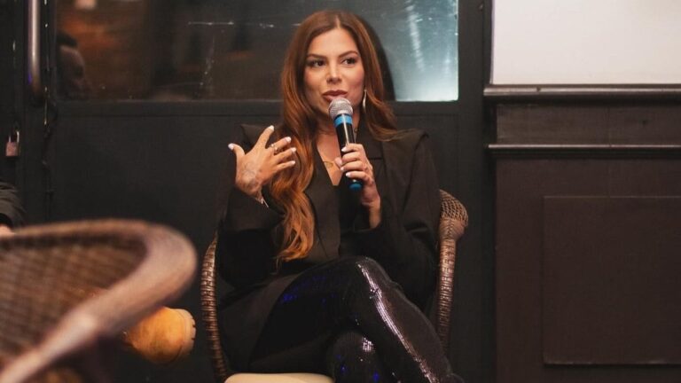 Evelyn Regly viaja o Brasil com palestra sobre marketing de influência