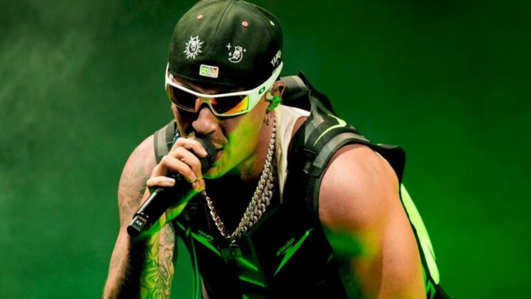 Feid: sucesso da turnê ‘Ferxxocalipsis’ completa primeiro mês com shows lotados