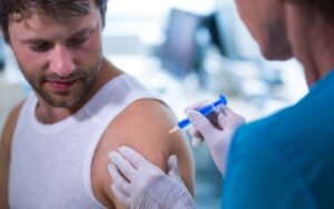 Finlândia será 1º país a aplicar vacina da gripe aviária em humanos