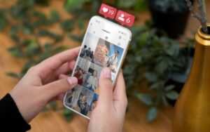 Instagram testa chatbots de IA com a personalidade de influenciadores