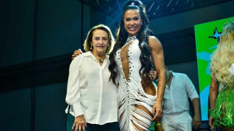 Lucinha Araújo e Gracyanne Barbosa no lançamento do enredo da Camisa Verde e Branco em SP