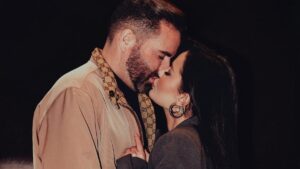 Maraisa beija muito o noivo Fernando Mocó e se declara: ‘Muito amor’