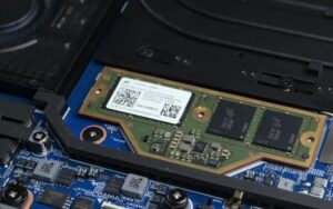 Memória RAM CAMM2 | O que muda no novo padrão?