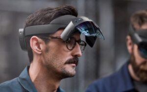 Microsoft anuncia demissões na área de realidade mista, mas mantém HoloLens 2