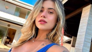 Miss Bumbum faz harmonização na vagina e aumenta próteses de silicone