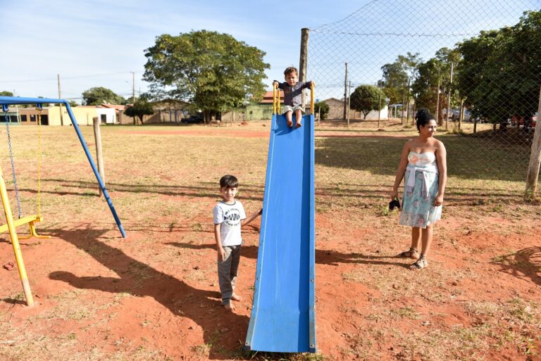 Moradores da região do Prosa, comemoram a chegada de mais três academias e parquinhos ao ar livre