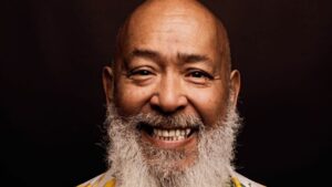 Morre, aos 68 anos, o cantor Skowa