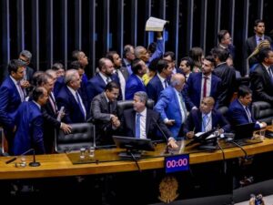 Para evitar "pressão", deputada de centro deve relatar PL do aborto