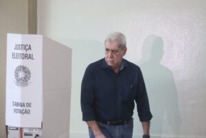Puccinelli pode se candidatar a vereador para “salvar” MDB