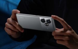 Realme GT 6 e 6T chegam ao mercado global com tela e bateria extremos