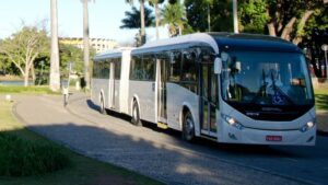 Scania anuncia ônibus elétrico fabricado no Brasil em 2025