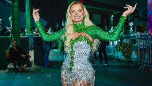 Thalita Zampirolli faz sua estreia como Rainha da Escola de Samba Camisa Verde e Branco