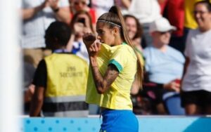 Olimpíadas 2024 | Como assistir ao jogo de Brasil x Espanha no futebol feminino