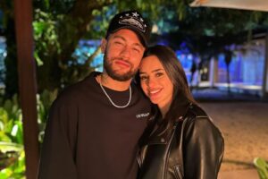 Bruna Biancardi: Em abril de 2023, a influenciadora Bruna Biancardi e o jogador Neymar anunciaram que estavam esperando o primeiro filho. Dois meses depois, Neymar publicou uma carta aberta nas redes sociais, admitindo ter traído Bruna e pedindo desculpas. A filha do casal nasceu em outubro de 2023. Segundo o portal Metrópoles, a influenciadora Fernanda Campos afirmou ter ficado com Neymar na véspera do Dia dos Namorados e revelou que trocavam mensagens desde novembro de 2022, durante a Copa do Mundo no Catar. Reprodução