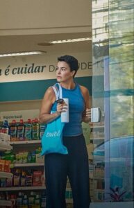 Ana Paula Arósio surpreende ao fazer aparição pública; novo visual chama a atenção Reprodução/X