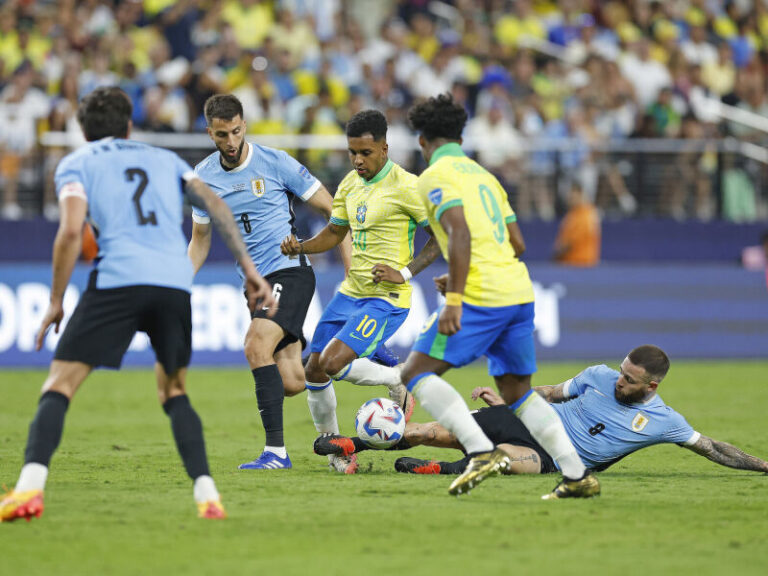 Brasil é derrotado nos pênaltis pelo Uruguai e dá adeus a Copa América