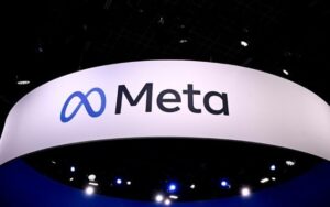 Logotipo da empresa americana Meta é exibido durante a feira de startups e inovação tecnológica Vivatech, no centro de exposições Porte de Versailles, em Paris, no dia 22 de maio de 2024